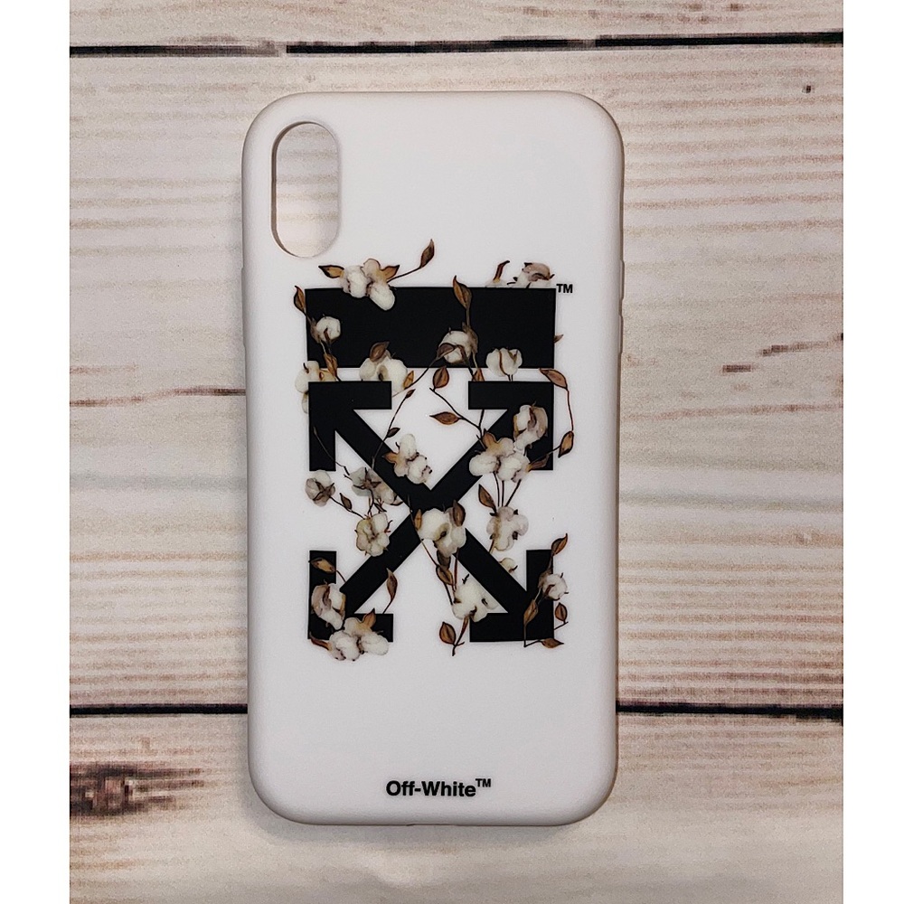 OFF-WHITE
White Cotton Arrows iPhone XR Case